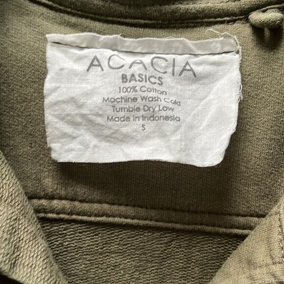 Acacia basics hollywood jumper. Color: Olive. 100% cotton. Cuffed ankles. Size S - Picture 2 of 7